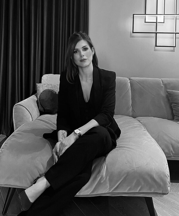 Dr. Caia Alexandra